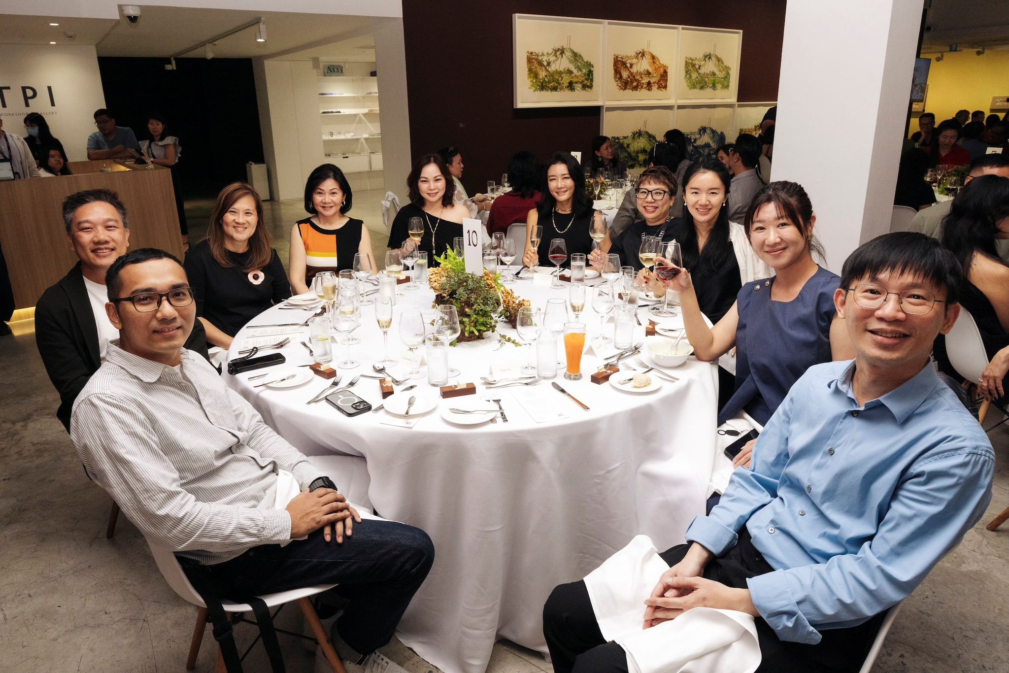 Ruifeng Wealth Joins STPI in Celebrating Singapore’s 60th with Material Moves